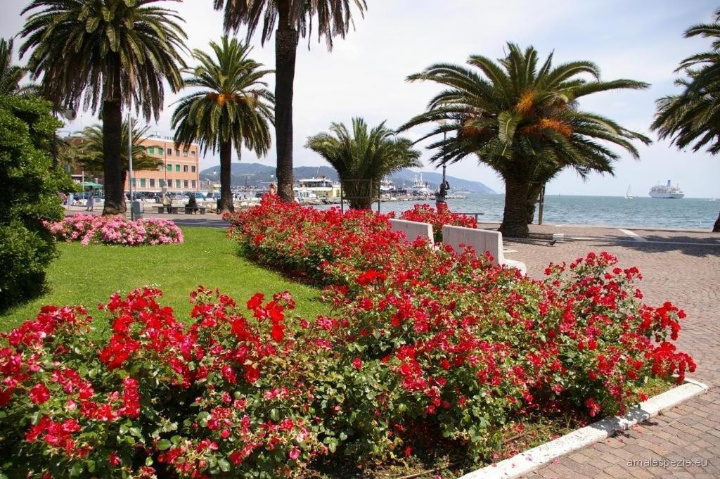 Apartamento La casa di MariGió La Spezia Exterior foto